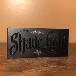 Kat Von D Shade & Light eyeshadow palette